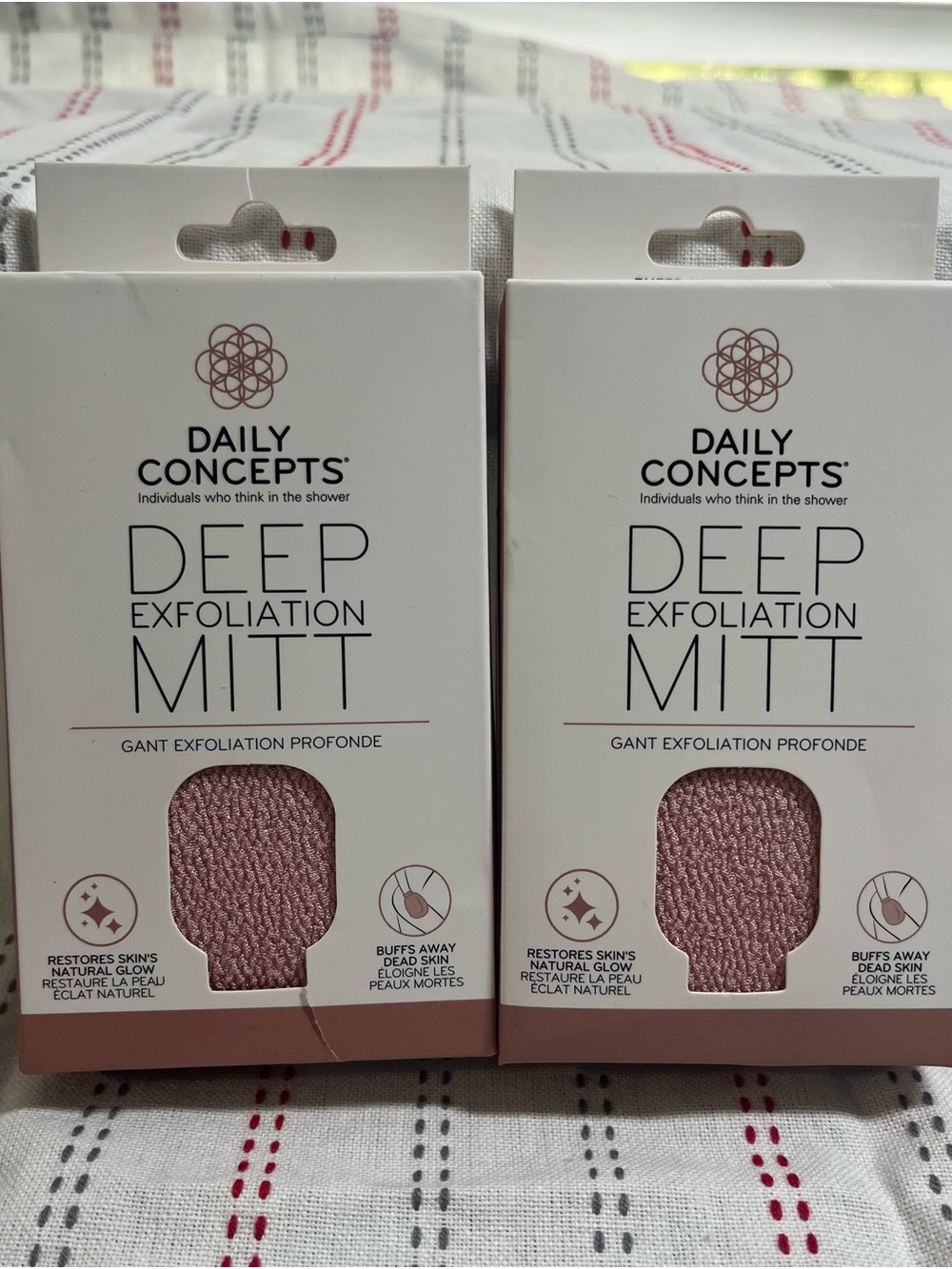 Daily Concepts Deep Exfoliation Mitt - Pink
